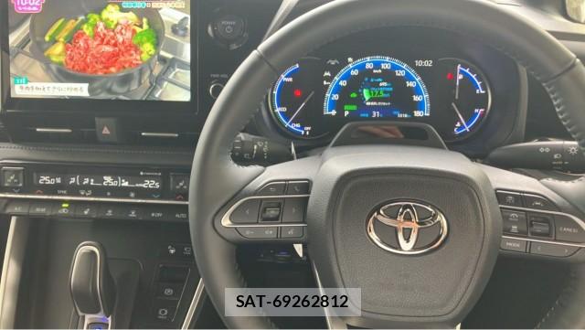 Toyota VOXY 2025-03 8281869-16
