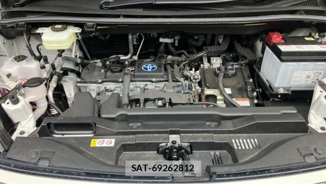 Toyota VOXY 2025-03 8281869-7