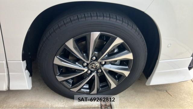 Toyota VOXY 2025-03 8281869-8