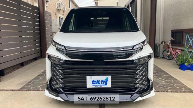 Toyota VOXY 2025-03 8281869-9