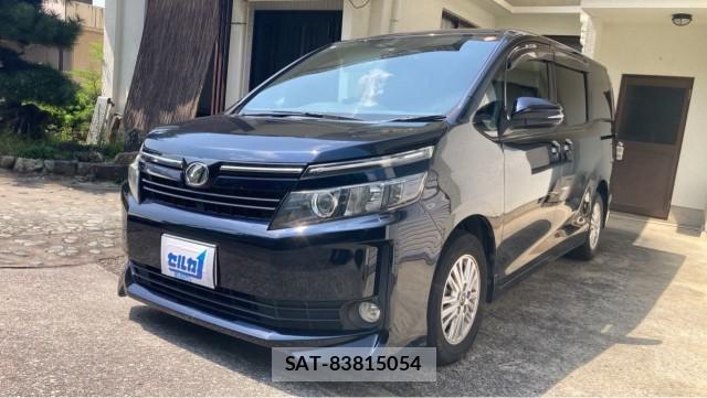 Toyota VOXY 2015-04 8281879-0