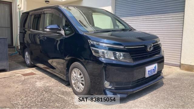Toyota VOXY 2015-04 8281879-11