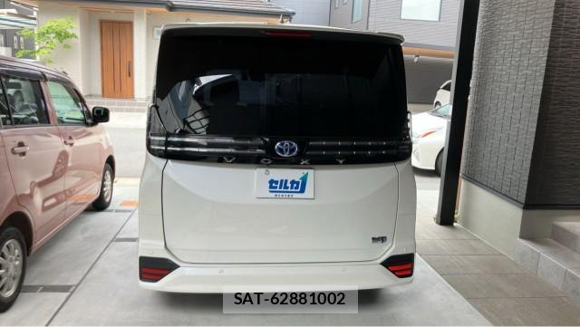 Toyota VOXY 2025-04 8281908-1