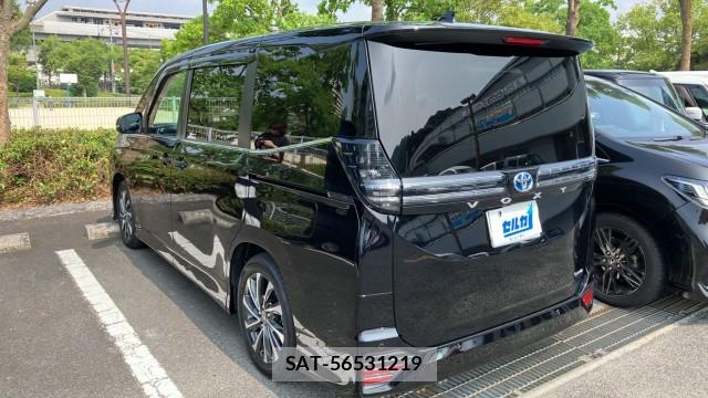 Toyota VOXY 2026-02 8281945-13