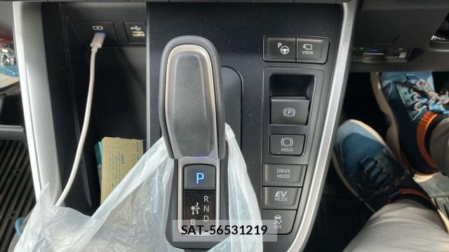 Toyota VOXY 2026-02 8281945-14
