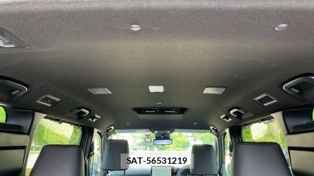 Toyota VOXY 2026-02 8281945-15