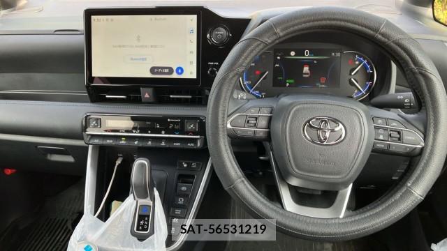 Toyota VOXY 2026-02 8281945-16
