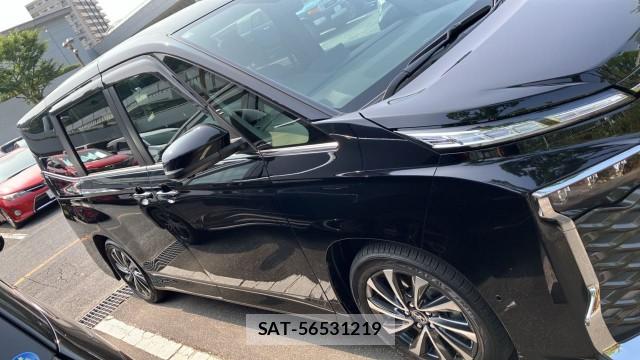 Toyota VOXY 2026-02 8281945-3