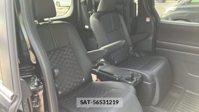 Toyota VOXY 2026-02 8281945-6