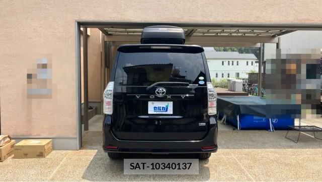 Toyota VOXY 2010-07 8281964-1