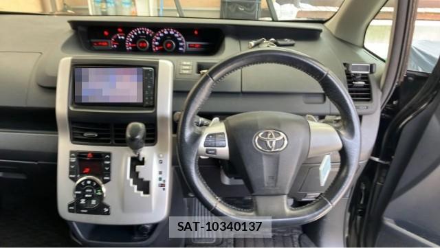 Toyota VOXY 2010-07 8281964-16