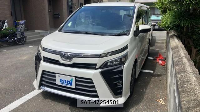 Toyota VOXY 2017-09 8282107-0