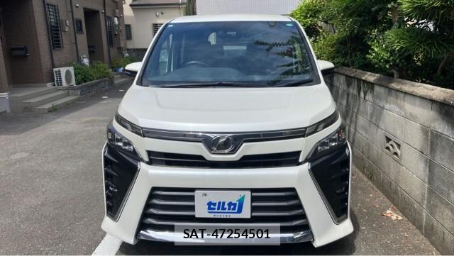 Toyota VOXY 2017-09 8282107-9