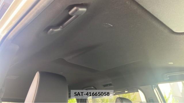 Toyota VOXY 2024-04 8282157-15