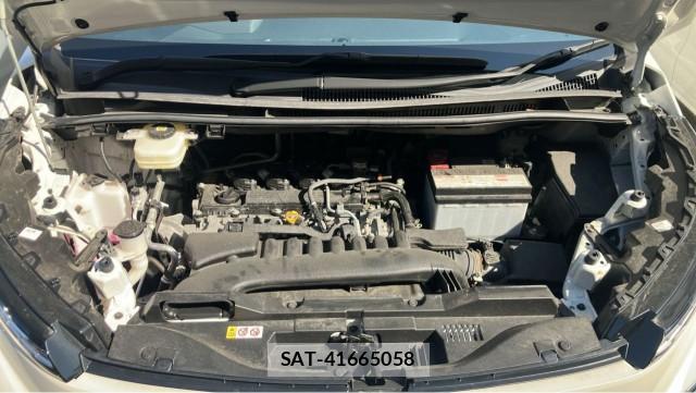 Toyota VOXY 2024-04 8282157-7