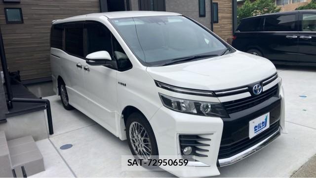 Toyota VOXY 2016-02 8282265-11