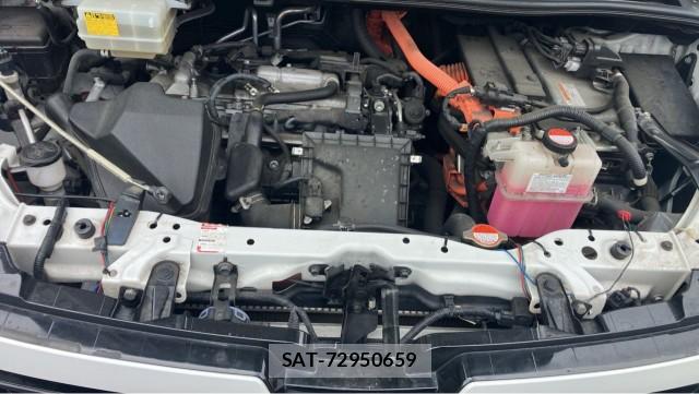 Toyota VOXY 2016-02 8282265-7