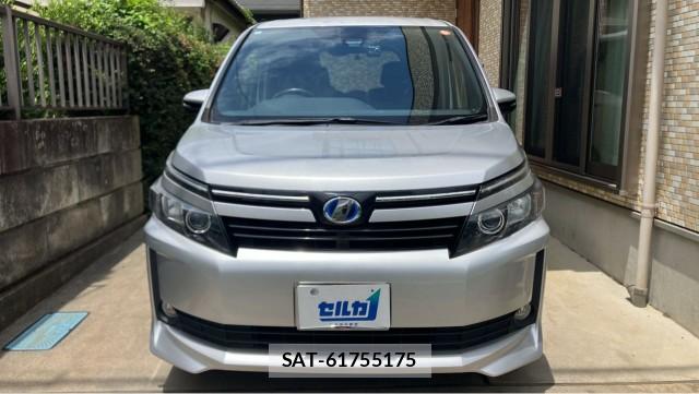 Toyota VOXY 2016-11 8282295-9