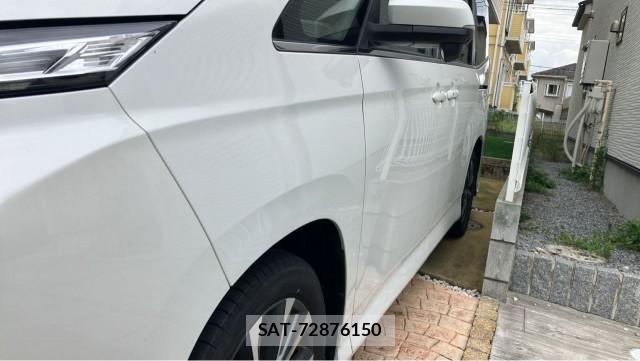 Toyota VOXY 2023-05 8282390-10