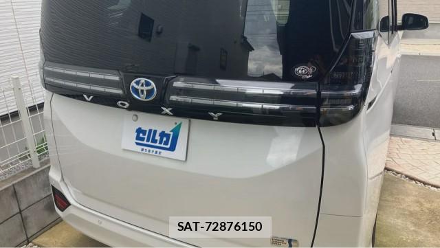 Toyota VOXY 2023-05 8282390-12