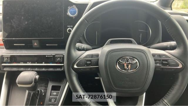 Toyota VOXY 2023-05 8282390-16