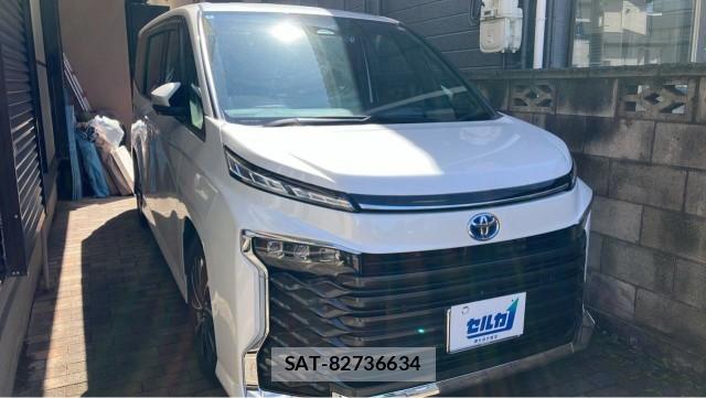 Toyota VOXY 2024-08 8282401-11