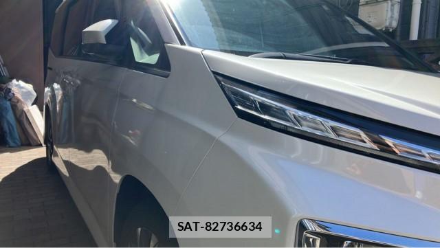 Toyota VOXY 2024-08 8282401-3
