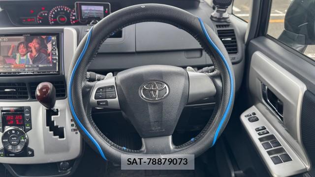 Toyota VOXY 2010-11 8282422-15