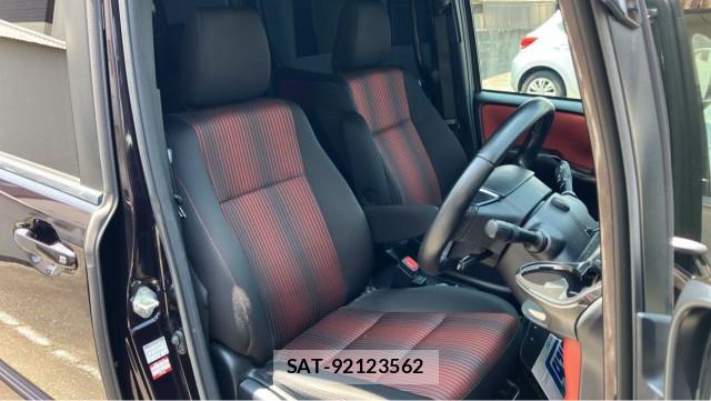 Toyota VOXY 2020-11 8282445-5