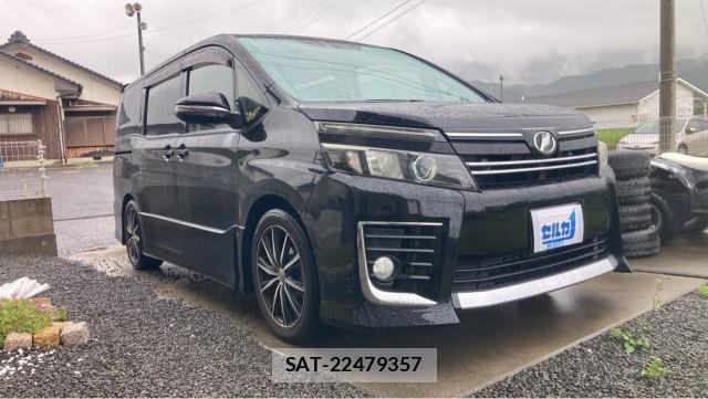 Toyota VOXY 2015-08 8282495-11