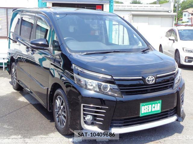 Toyota VOXY 2014-03 8282537-1