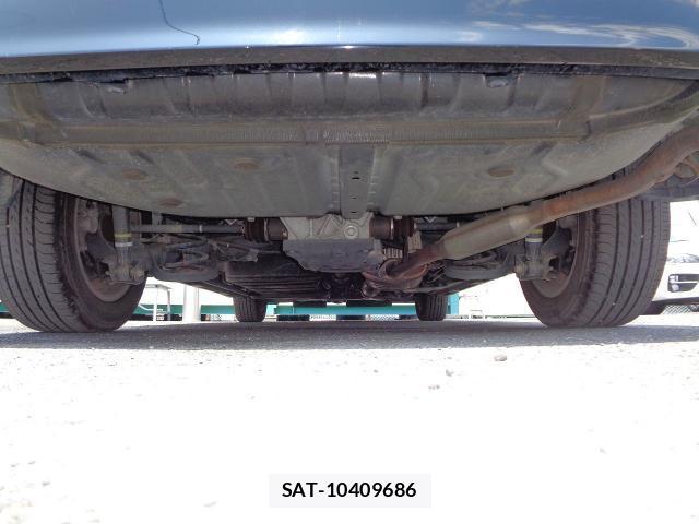 Toyota VOXY 2014-03 8282537-7
