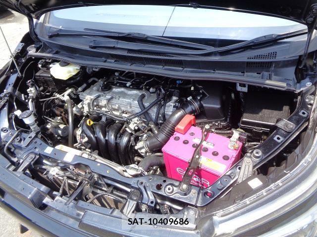 Toyota VOXY 2014-03 8282537-8