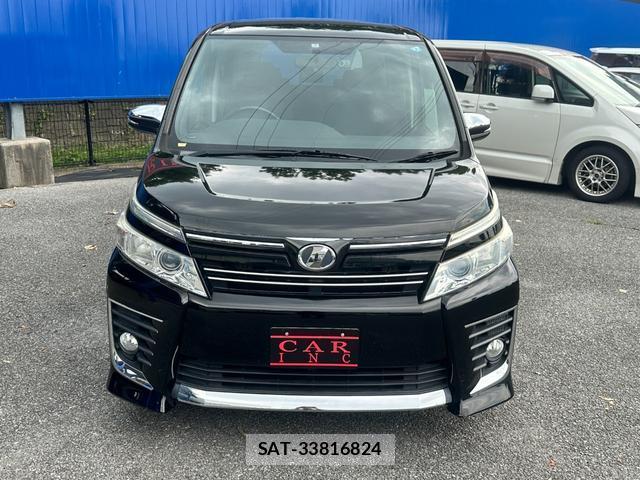 Toyota VOXY 2015-01 8282563-1