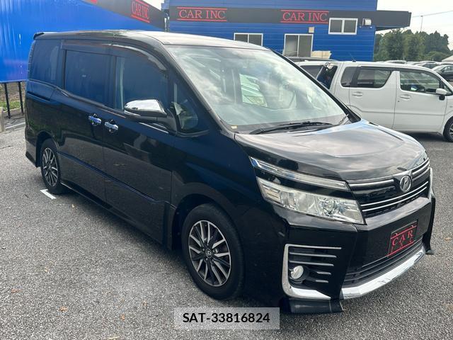 Toyota VOXY 2015-01 8282563-2