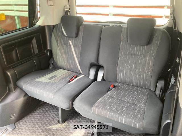 Toyota VOXY 2012-06 8282643-14