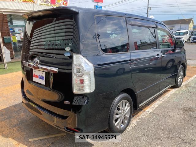 Toyota VOXY 2012-06 8282643-6