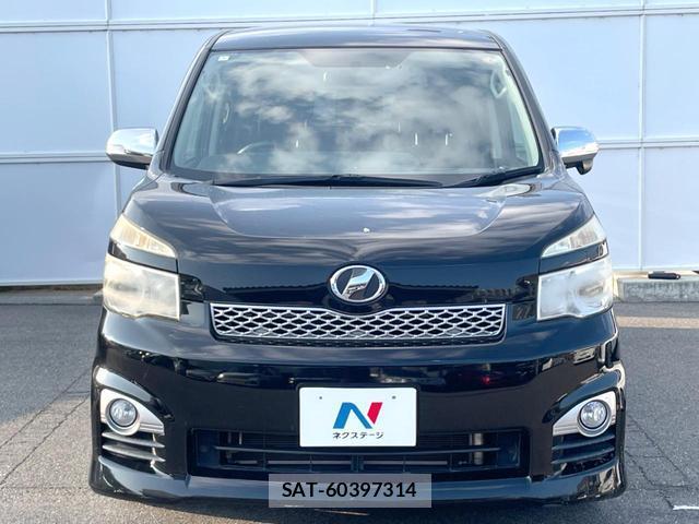 Toyota VOXY 2012-01 8282702-13