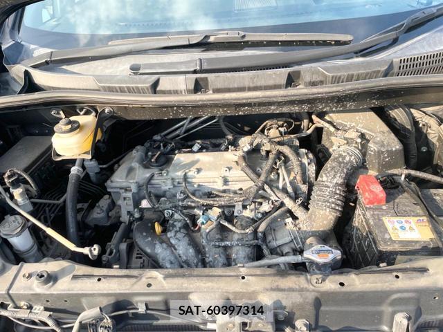 Toyota VOXY 2012-01 8282702-17