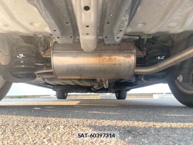 Toyota VOXY 2012-01 8282702-18