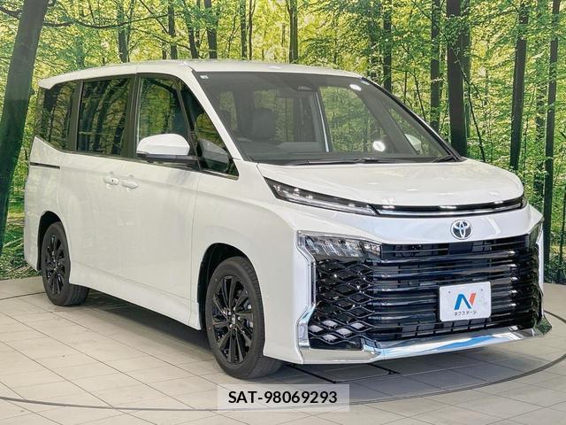 Toyota VOXY 2026-06 8282793-15