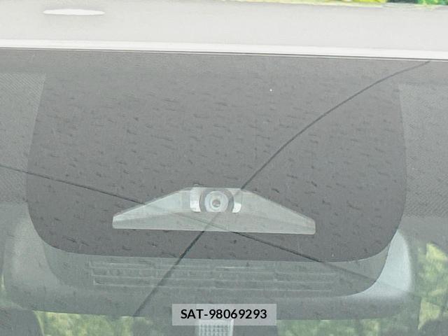 Toyota VOXY 2026-06 8282793-4