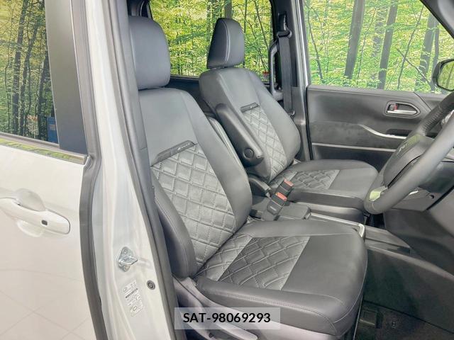 Toyota VOXY 2026-06 8282793-7