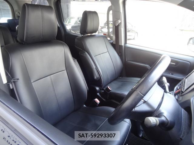 Toyota VOXY 2015-02 8282936-10