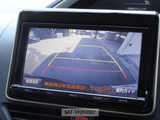 Toyota VOXY 2015-02 8282936-6