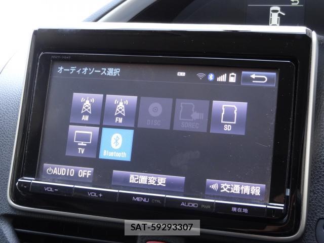 Toyota VOXY 2015-02 8282936-7