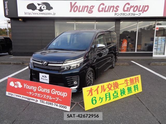 Toyota VOXY 2016-08 8282988-0