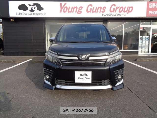 Toyota VOXY 2016-08 8282988-12
