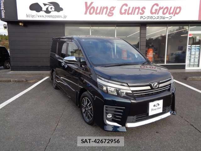 Toyota VOXY 2016-08 8282988-9