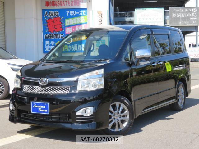 Toyota VOXY 2013-03 8282995-0